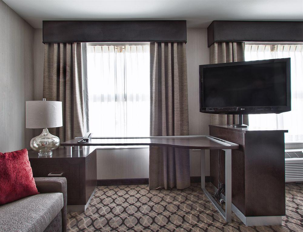 Residence Inn By Marriott Boston Logan Airport/Chelsea Exteriör bild