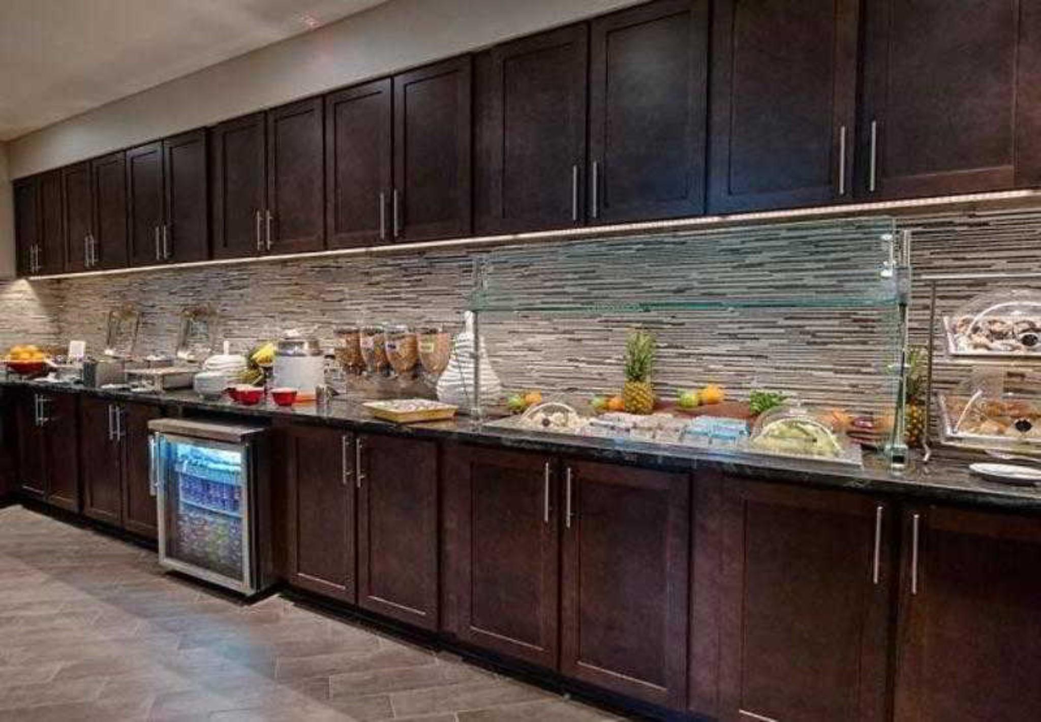 Residence Inn By Marriott Boston Logan Airport/Chelsea Exteriör bild
