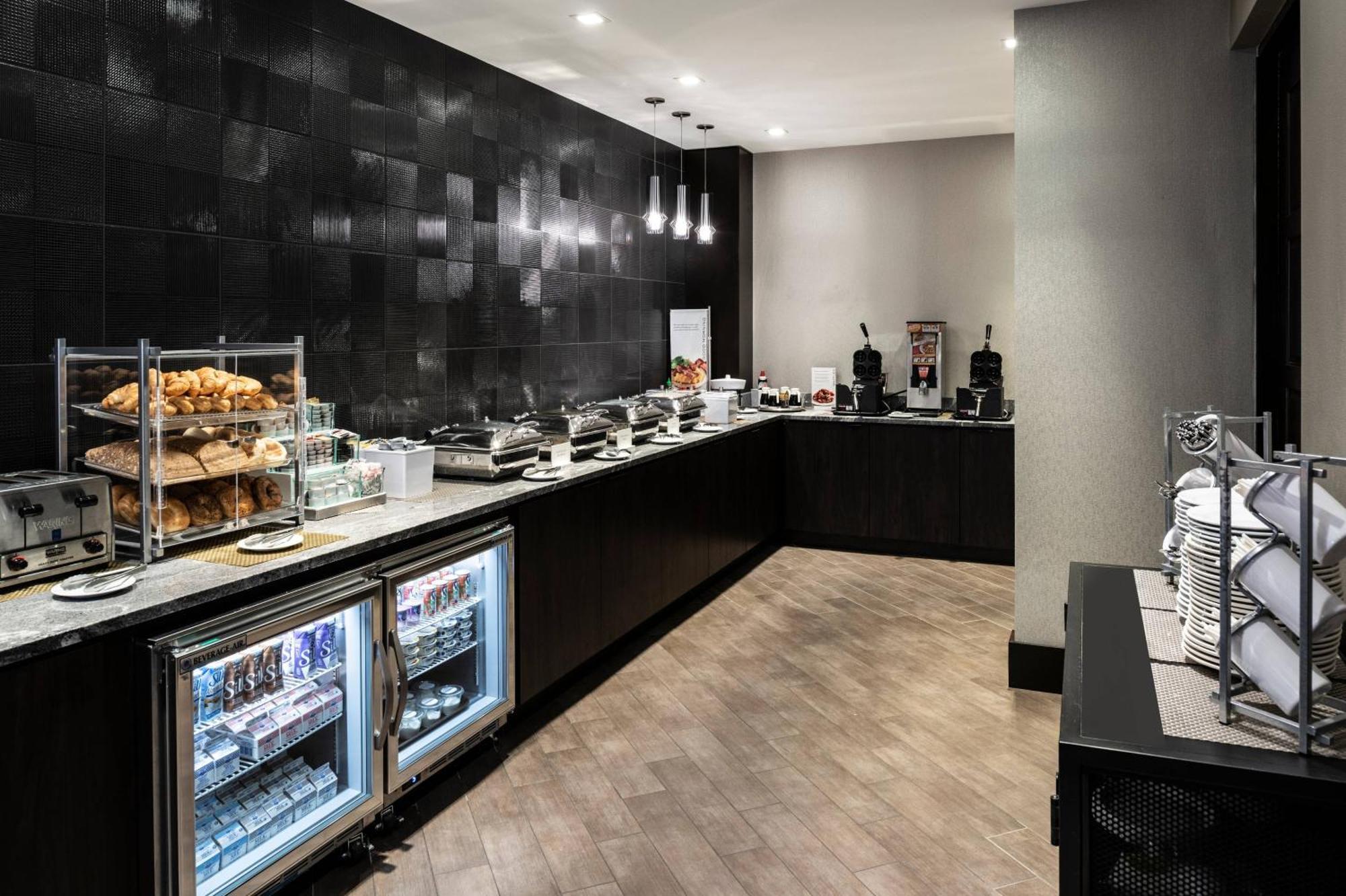 Residence Inn By Marriott Boston Logan Airport/Chelsea Exteriör bild