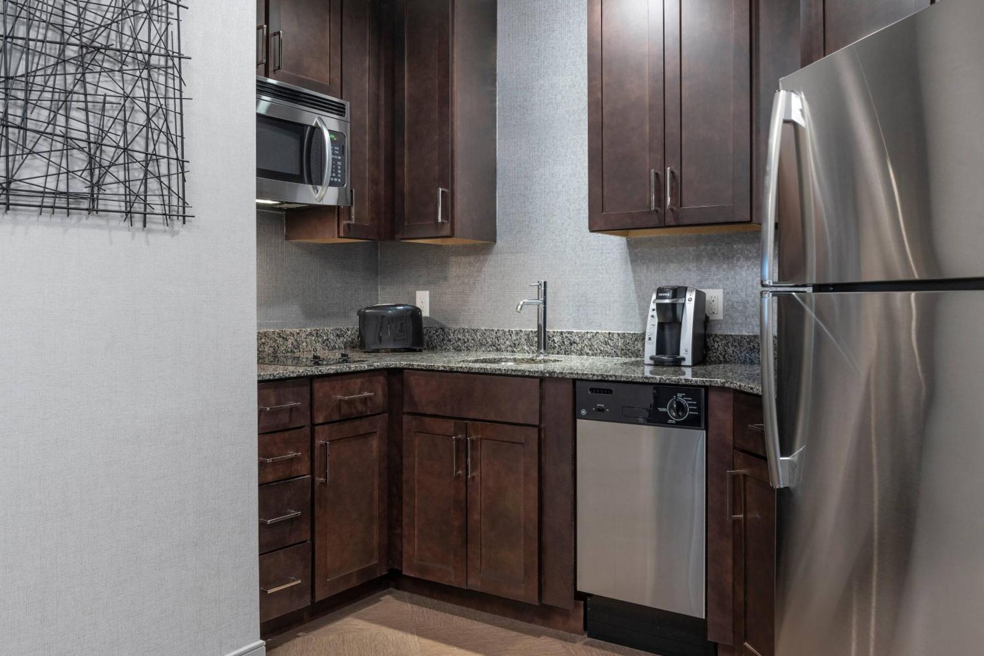 Residence Inn By Marriott Boston Logan Airport/Chelsea Exteriör bild